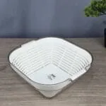 ⁦طبق أكريليك مع مصفاة ألوان متعدده للإستخدام اليومي⁩ - الصورة ⁦4⁩